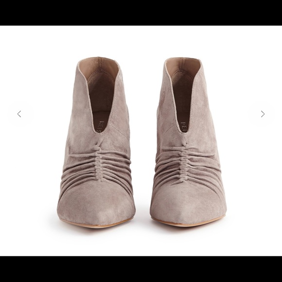 BEAUTIFUL REISS SHOES - Picture 3 of 10